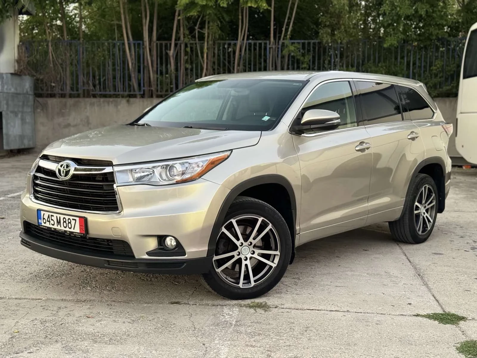 Toyota Highlander LE - изображение 2