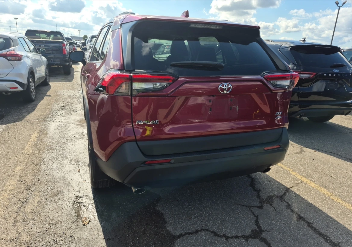 Toyota Rav4 XLE - изображение 4