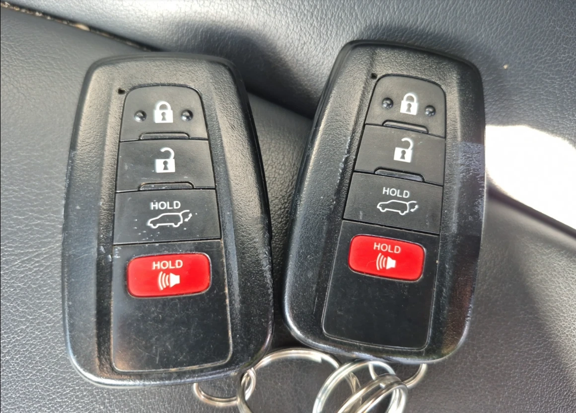 Toyota Rav4 XLE - изображение 6