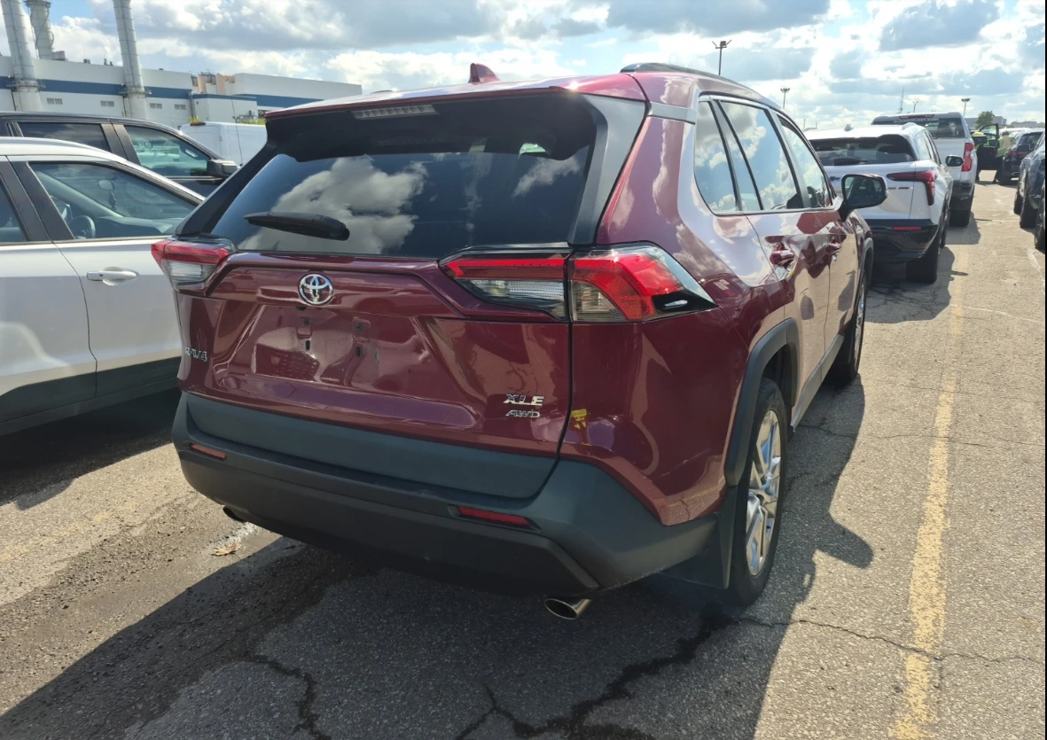 Toyota Rav4 XLE - изображение 3