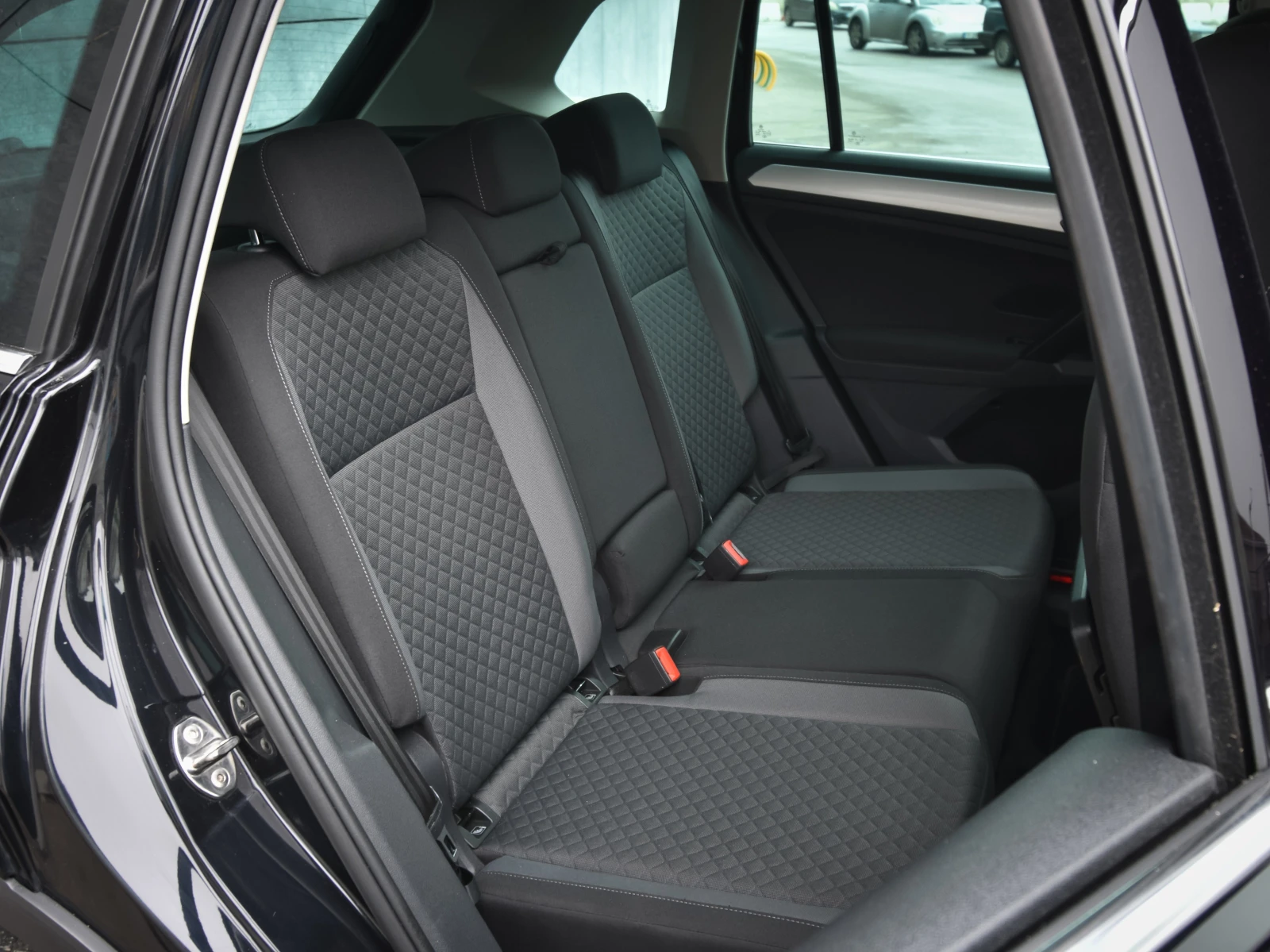 VW Tiguan 2.0 DI AVTOMAT - изображение 9