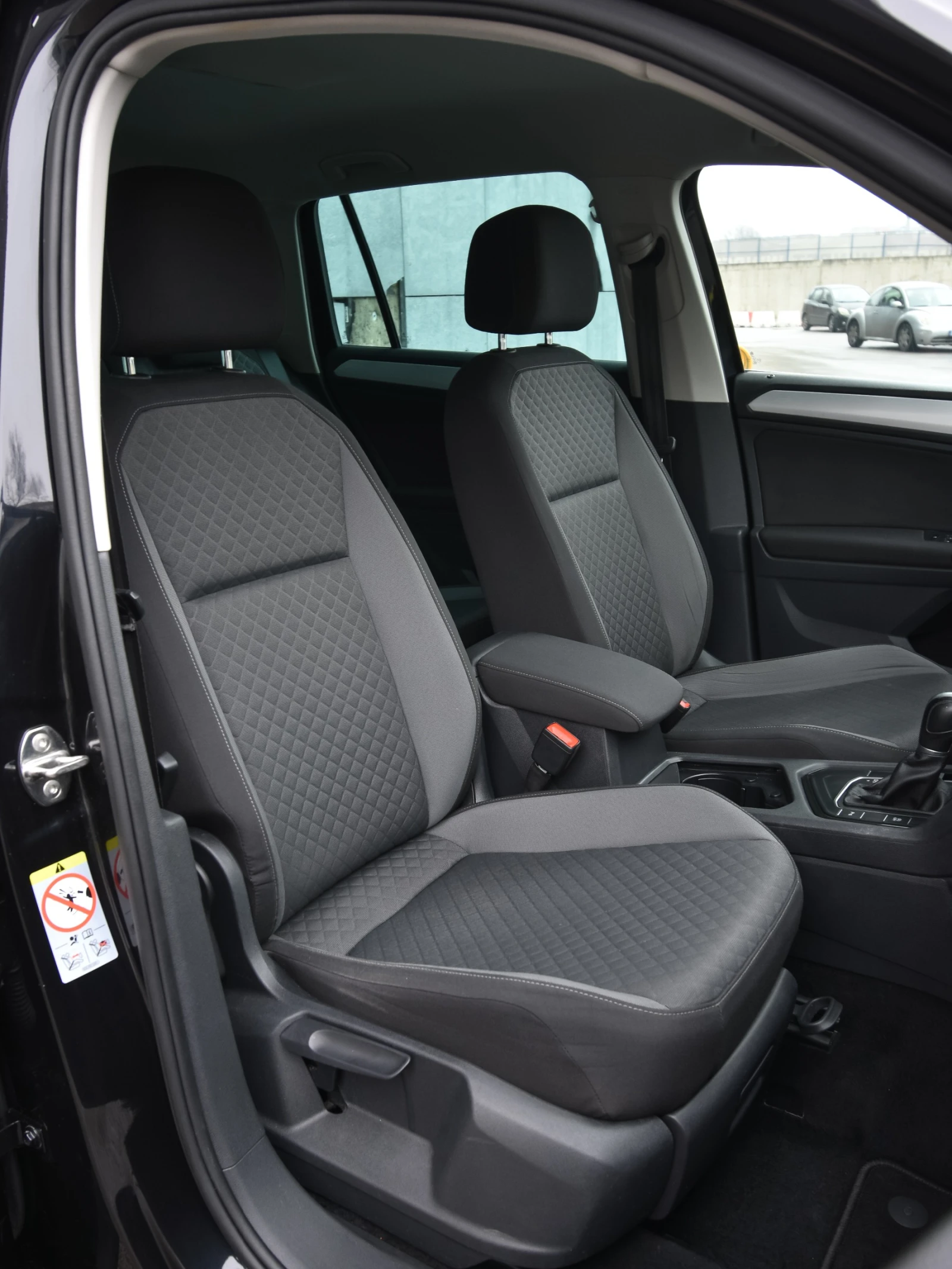 VW Tiguan 2.0 DI AVTOMAT - изображение 8