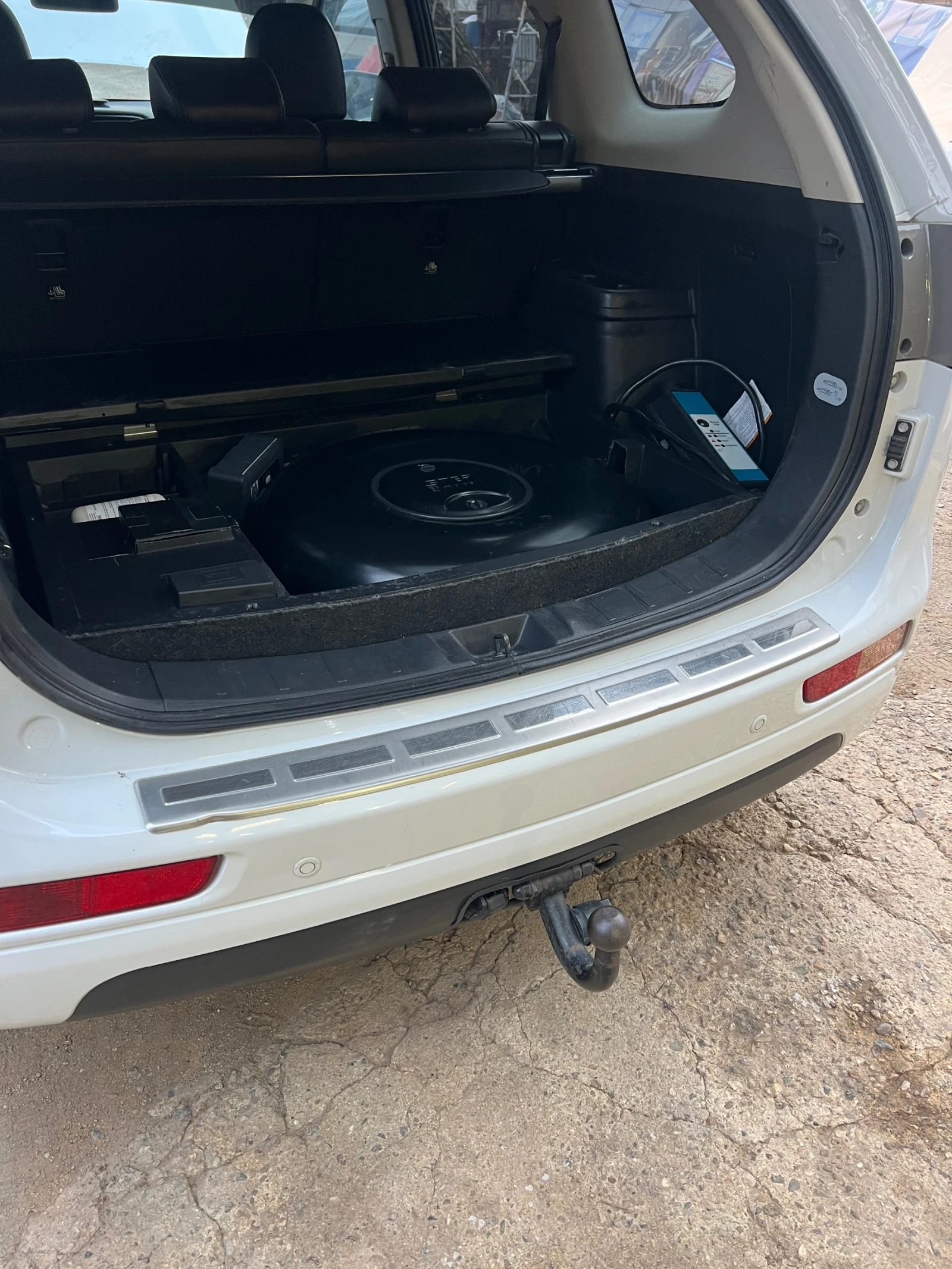 Mitsubishi Outlander PHEV LPG, снимка 14 - Автомобили и джипове - 53792593