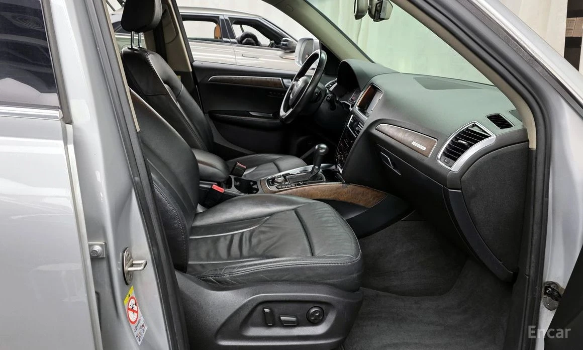 Audi Q5, снимка 11 - Автомобили и джипове - 53809179