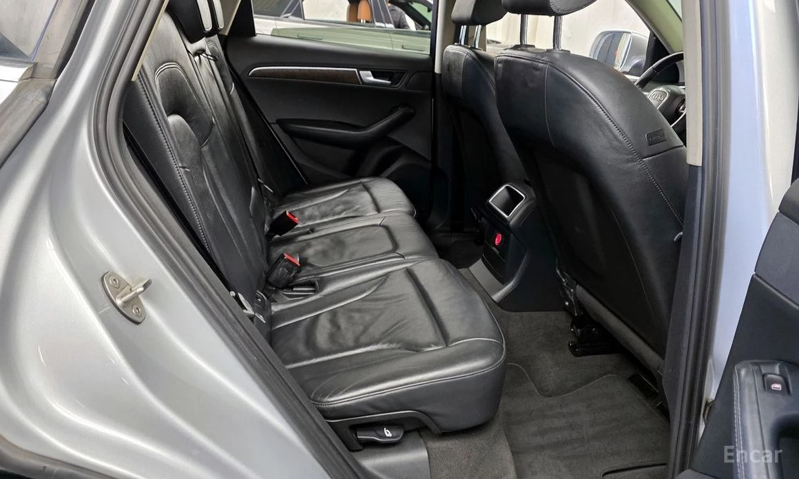 Audi Q5, снимка 12 - Автомобили и джипове - 53809179