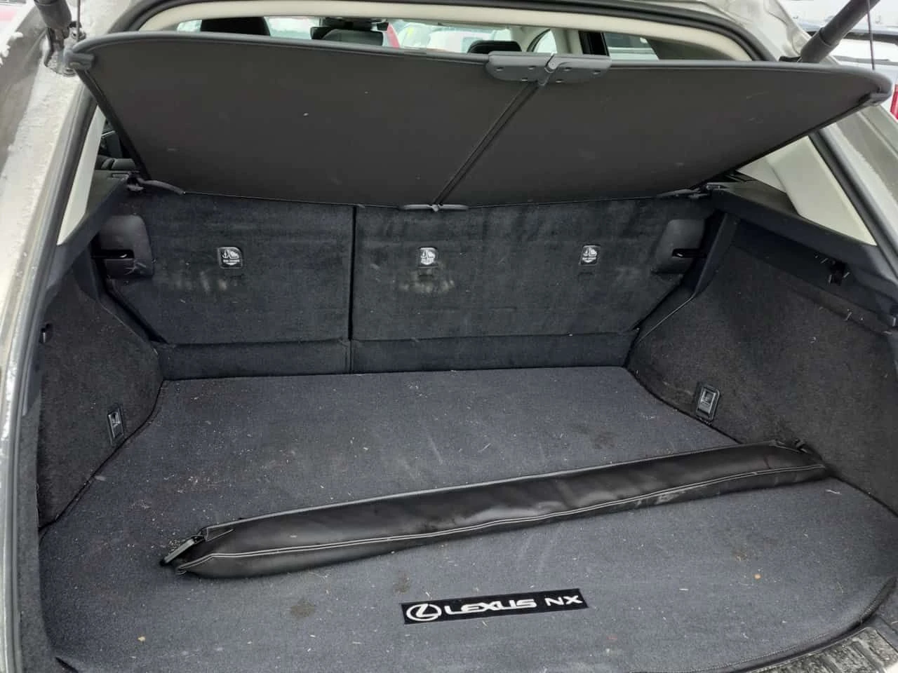 Lexus NX PREMIUM /CARFAX/Обдух/Подгрев/Пано/2 ключа, снимка 12 - Автомобили и джипове - 53962565