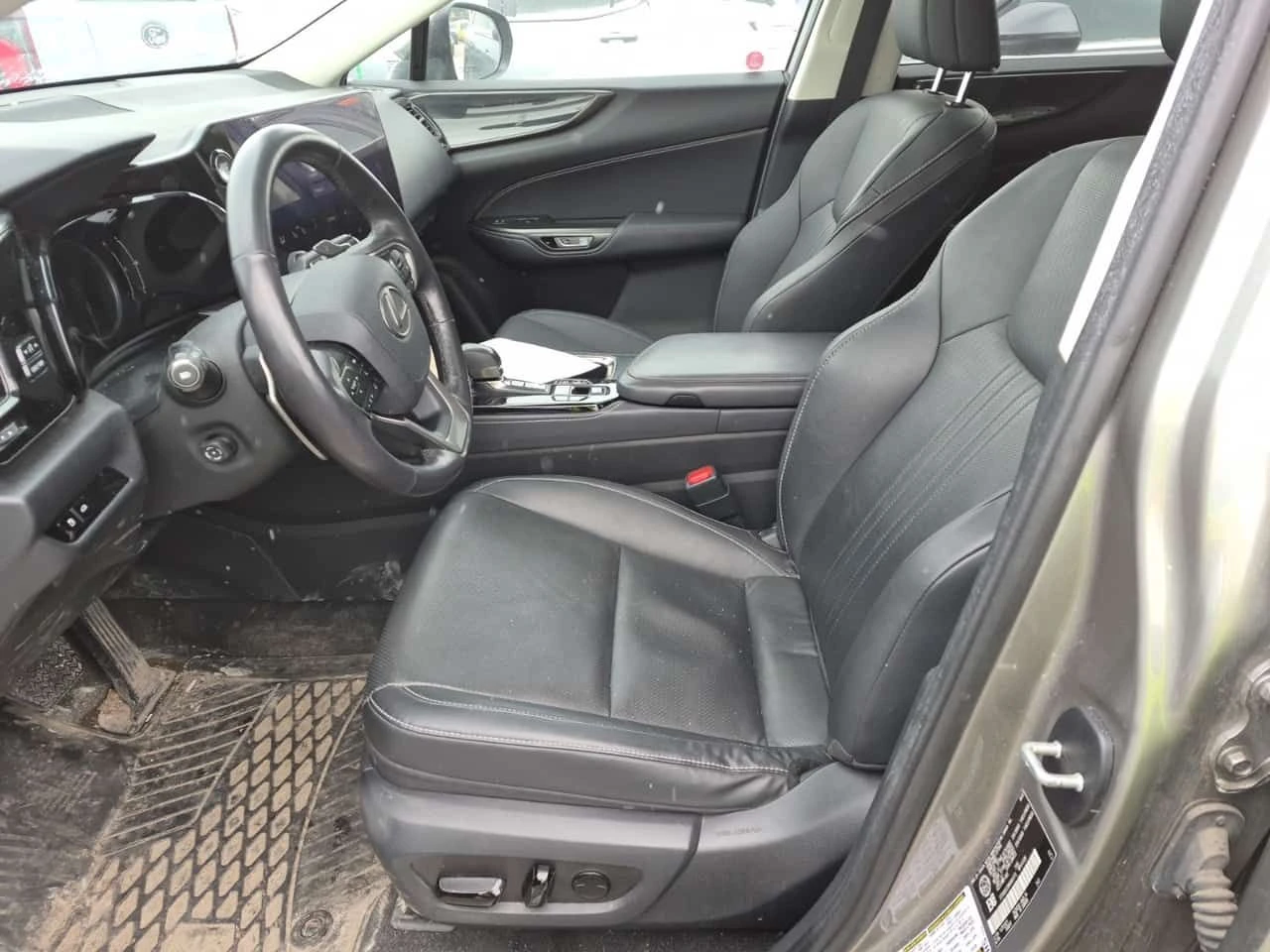 Lexus NX PREMIUM /CARFAX/Обдух/Подгрев/Пано/2 ключа, снимка 7 - Автомобили и джипове - 53962565