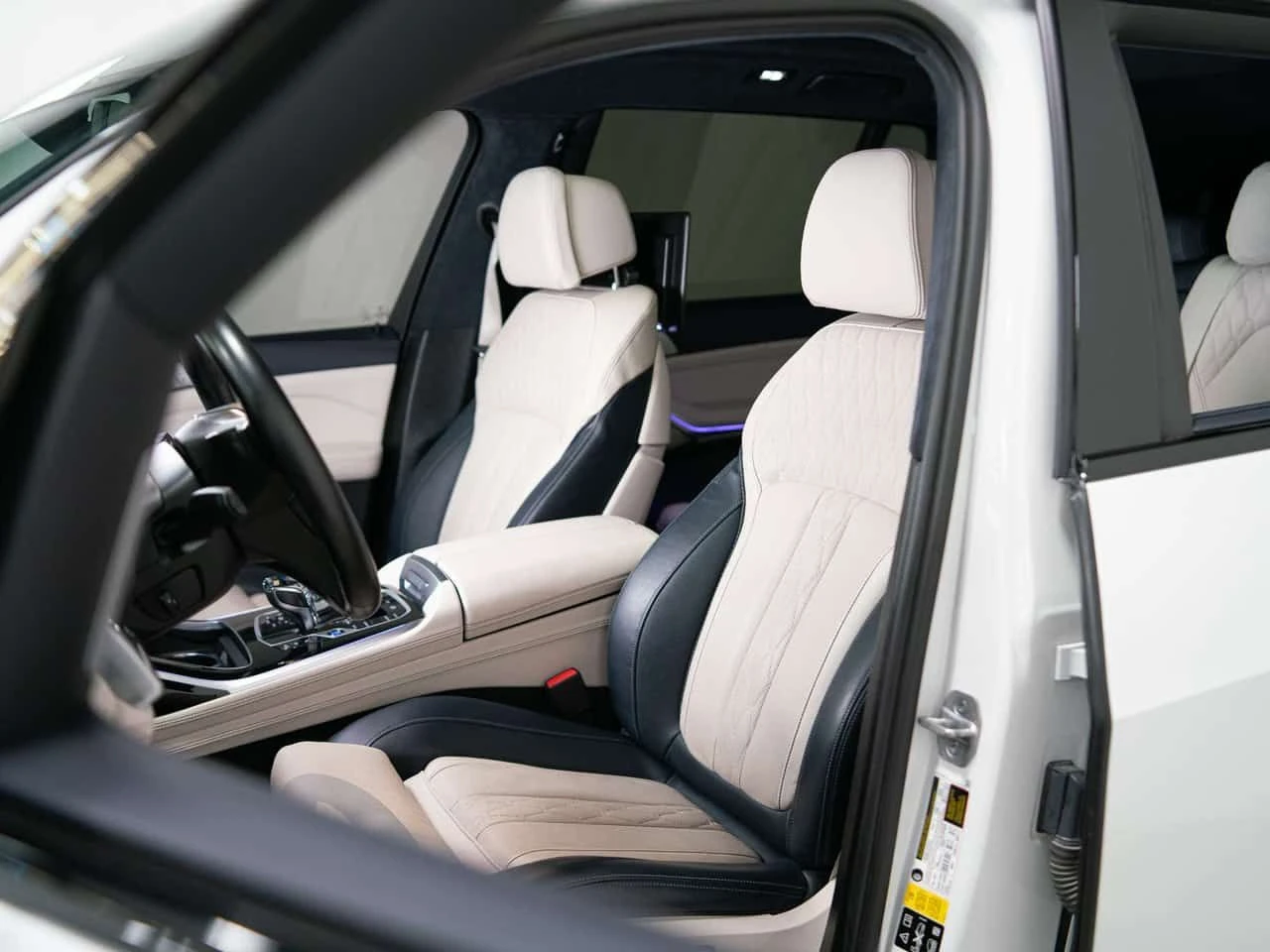 BMW X7 * M50i * ALPINA XB7 | PREMIUM | DISTRONIC | 360, снимка 10 - Автомобили и джипове - 54454669