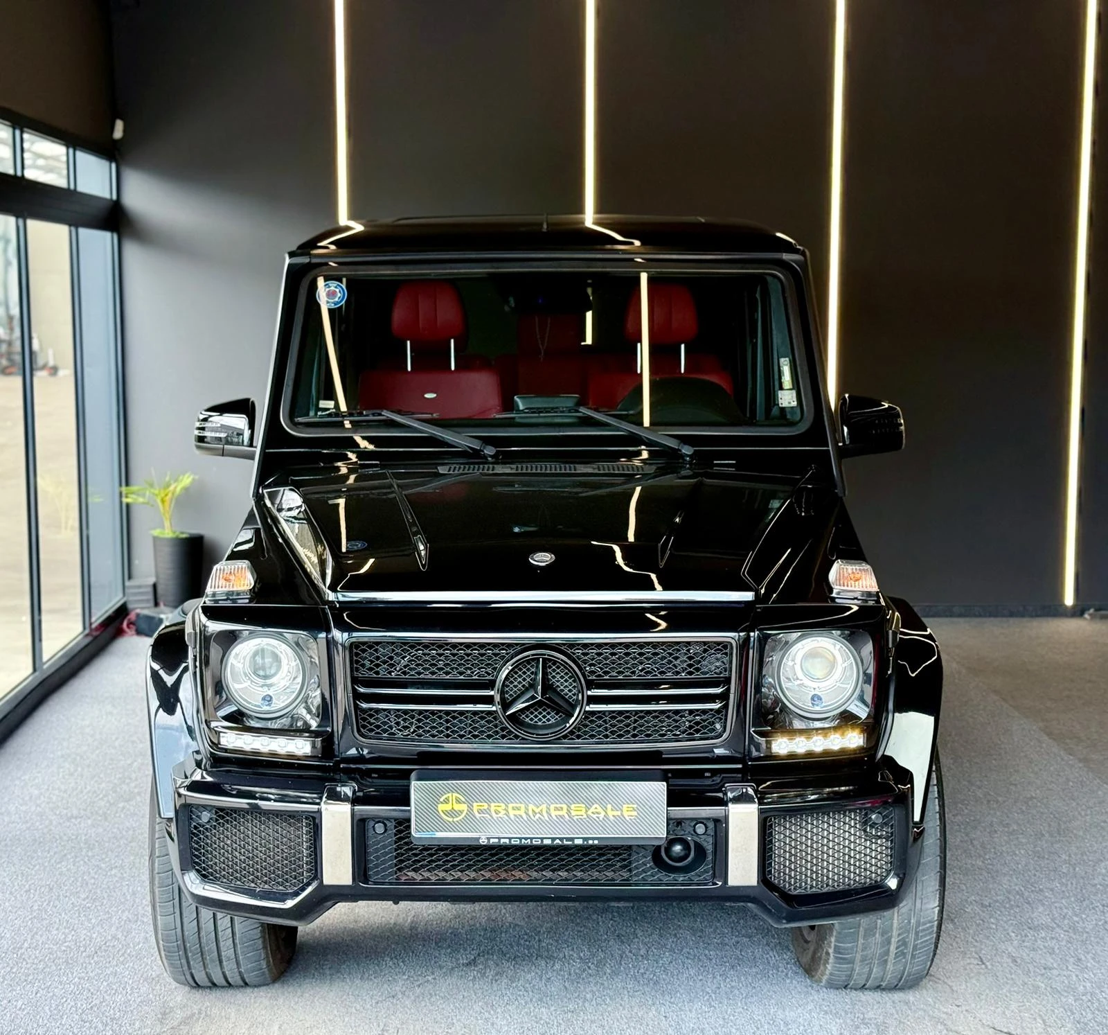 Mercedes-Benz G 63 AMG Designo* Full* Подгрев* Обдух* Лизинг, снимка 2 - Автомобили и джипове - 54703502