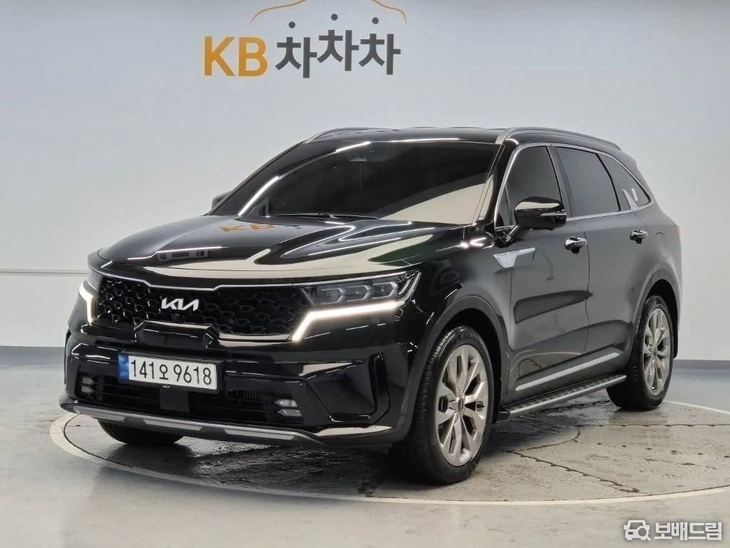 Kia Sorento 31хил.км* SIGNATURE* ОБДУХ* ПОДГРЕВ* 360* , снимка 2 - Автомобили и джипове - 55254210