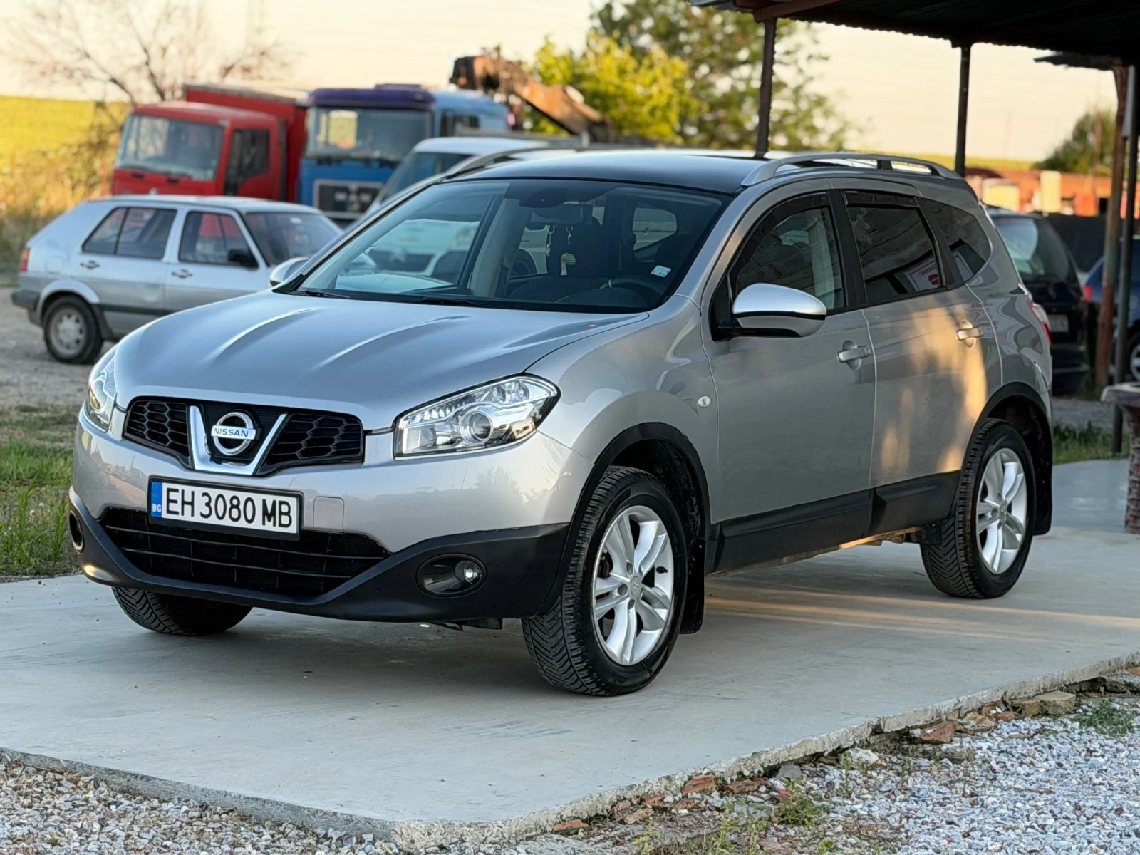 Nissan Qashqai 2.0 dci * 150 к.с * 7 места * 4x4 * Панорама