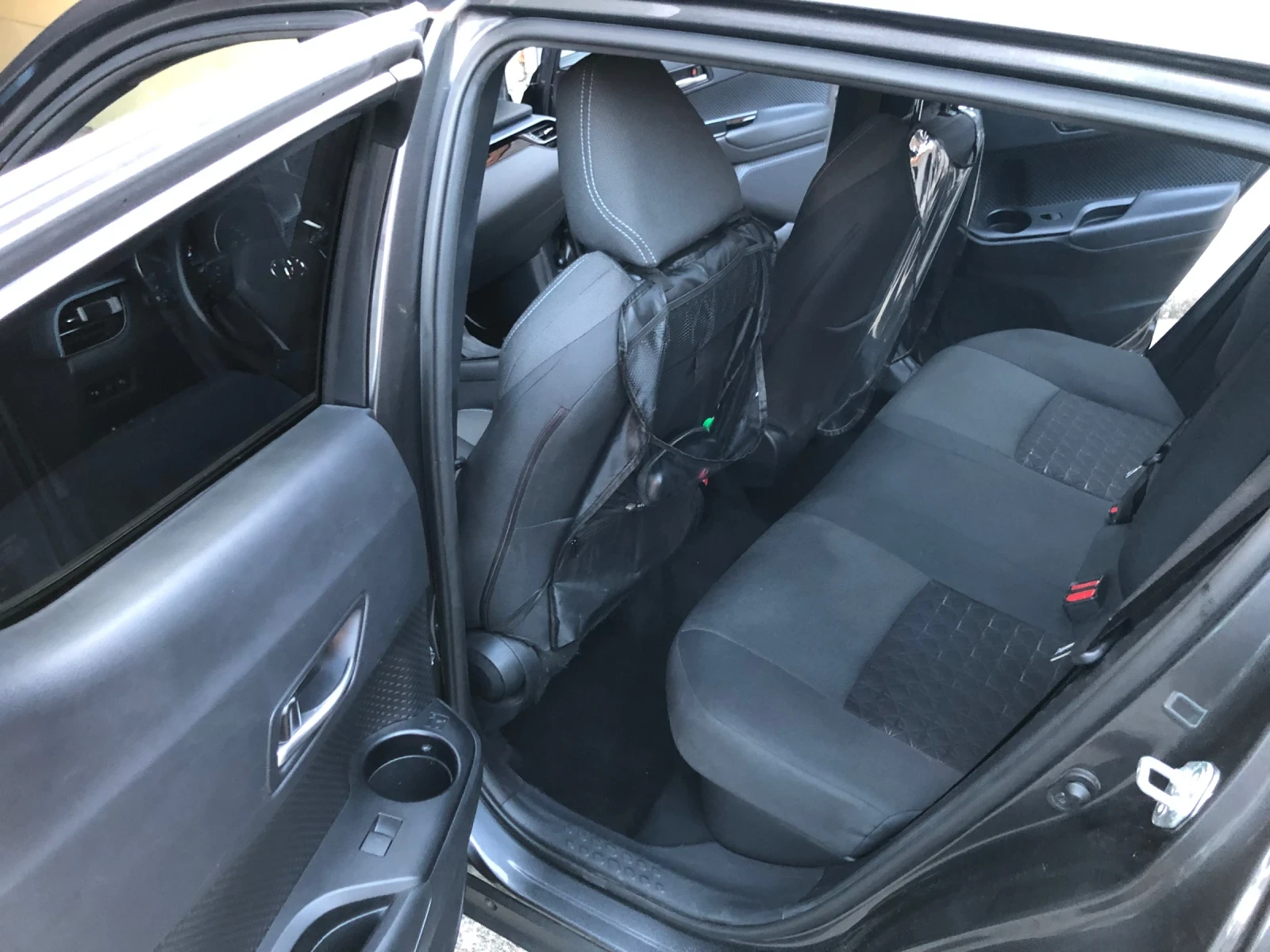 Toyota C-HR 2.0 Hybrid , снимка 10 - Автомобили и джипове - 55787422