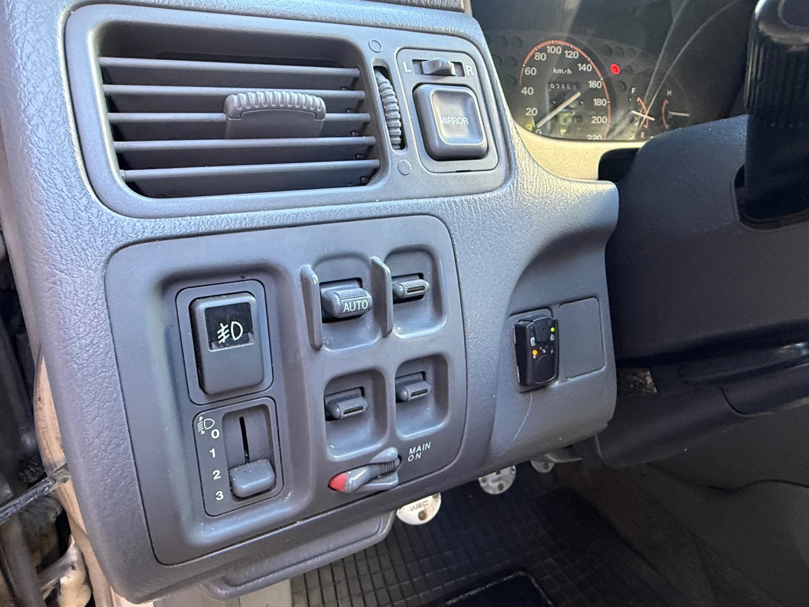 Honda Cr-v 2.0 газ инжекцион, снимка 8 - Автомобили и джипове - 55953229