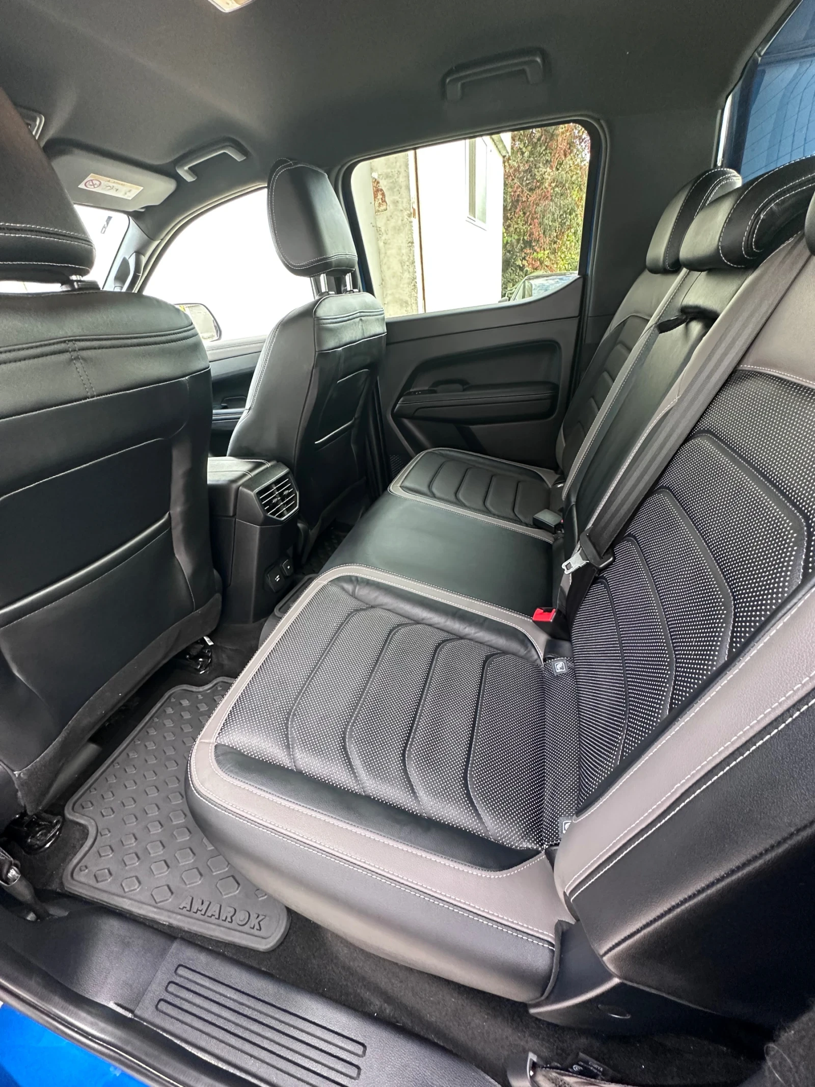 VW Amarok, снимка 15 - Автомобили и джипове - 56321626