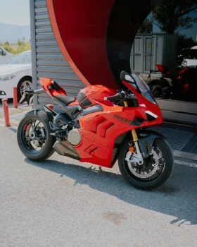 Ducati Panigale V4 S | Mobile.bg    10