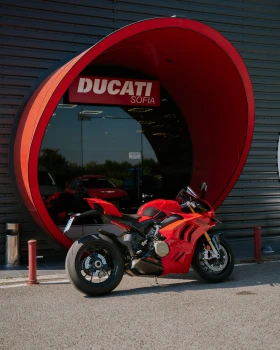 Ducati Panigale V4 S - изображение 1