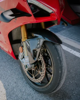 Ducati Panigale V4 S | Mobile.bg    13