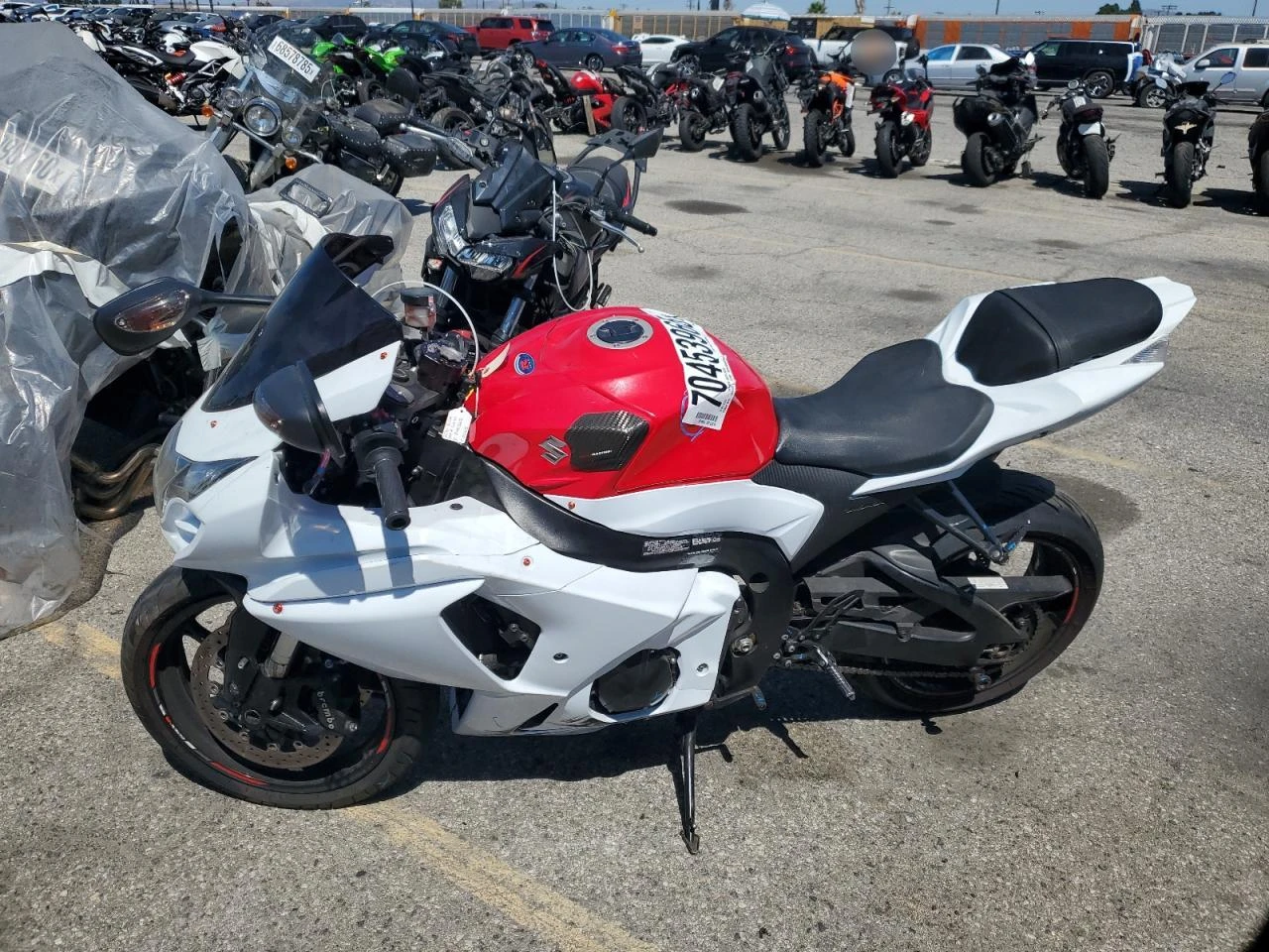 Suzuki Gsxr 1000/AKRAPOVIC/ЛИЗИНГ - изображение 3