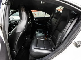Mercedes-Benz CLA 250 AMG ПАКЕТ / 4 MATIC / ПАМЕТИ, снимка 13