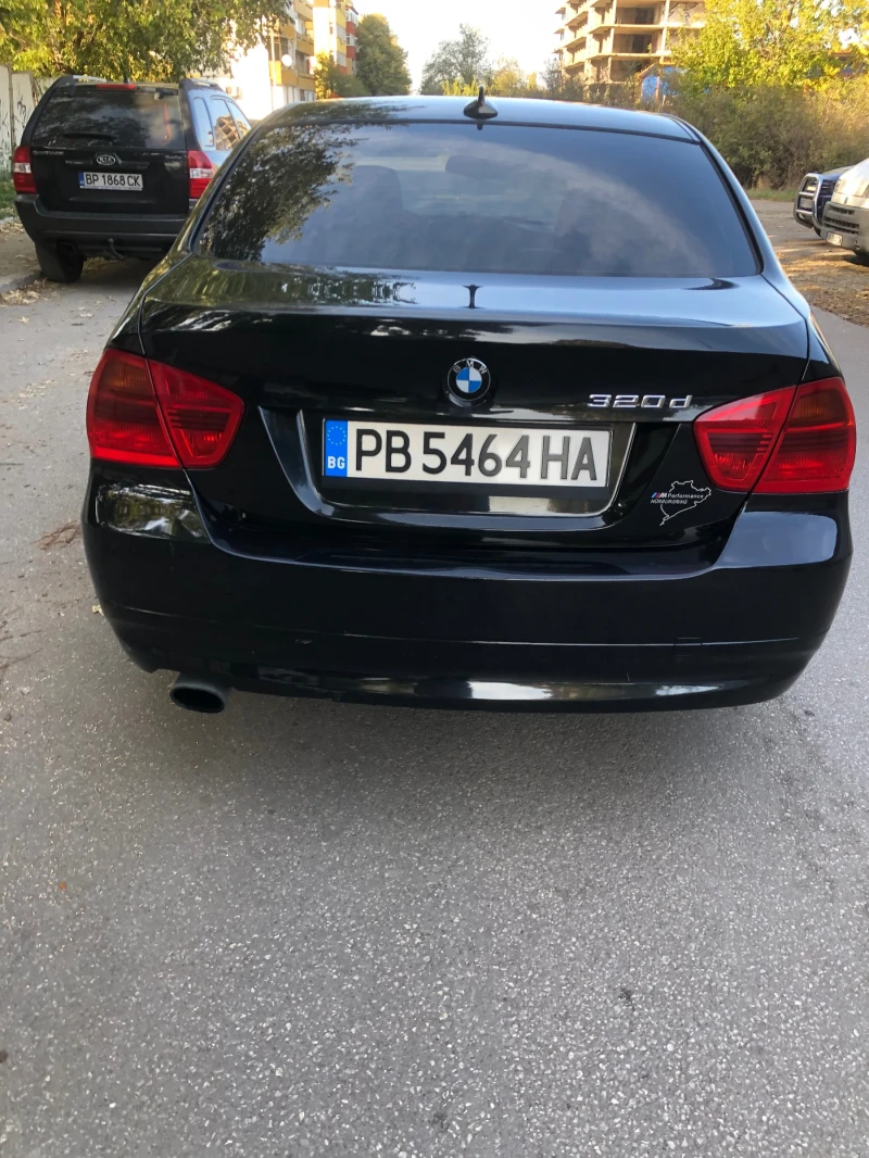 BMW 320, снимка 10 - Автомобили и джипове - 48701784