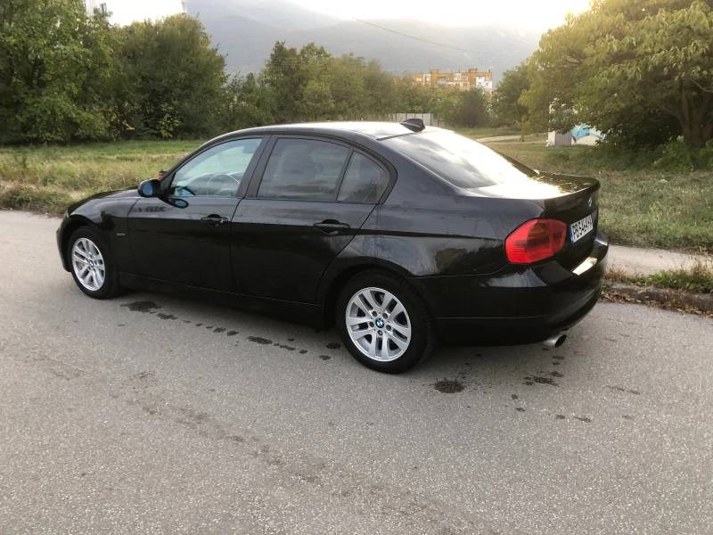 BMW 320, снимка 7 - Автомобили и джипове - 48701784