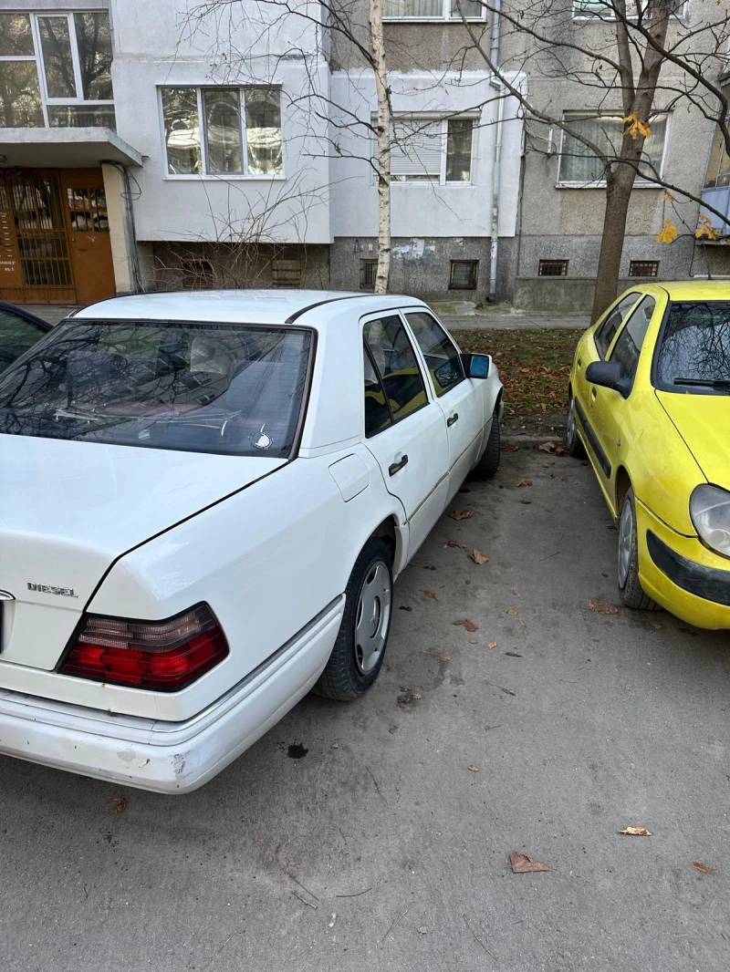 Mercedes-Benz 124 Diesel E-200, снимка 8 - Автомобили и джипове - 48344140