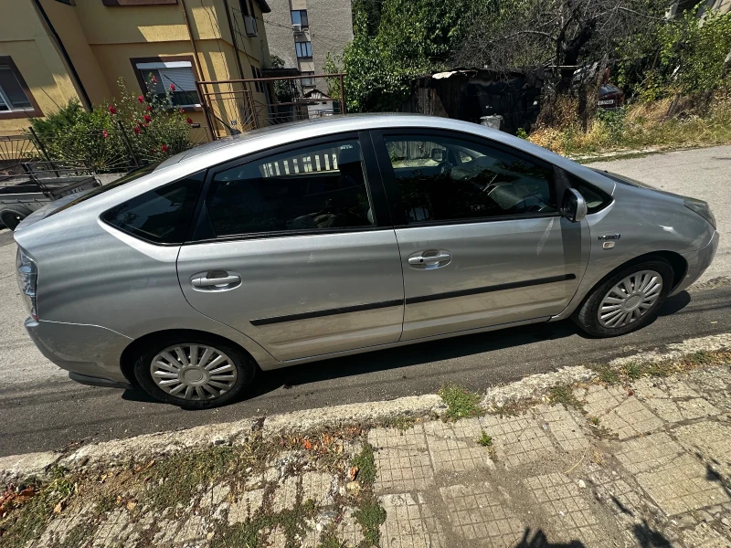 Toyota Prius, снимка 2 - Автомобили и джипове - 48433054