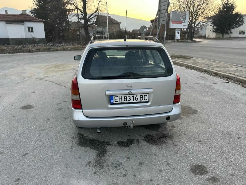 Opel Astra, снимка 3 - Автомобили и джипове - 49029400