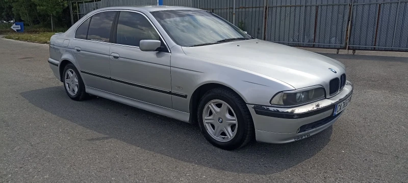BMW 520, снимка 2 - Автомобили и джипове - 52477393