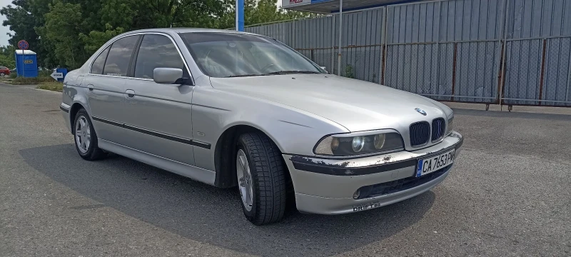 BMW 520, снимка 6 - Автомобили и джипове - 52477393