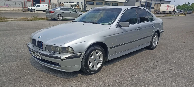BMW 520, снимка 3 - Автомобили и джипове - 52477393