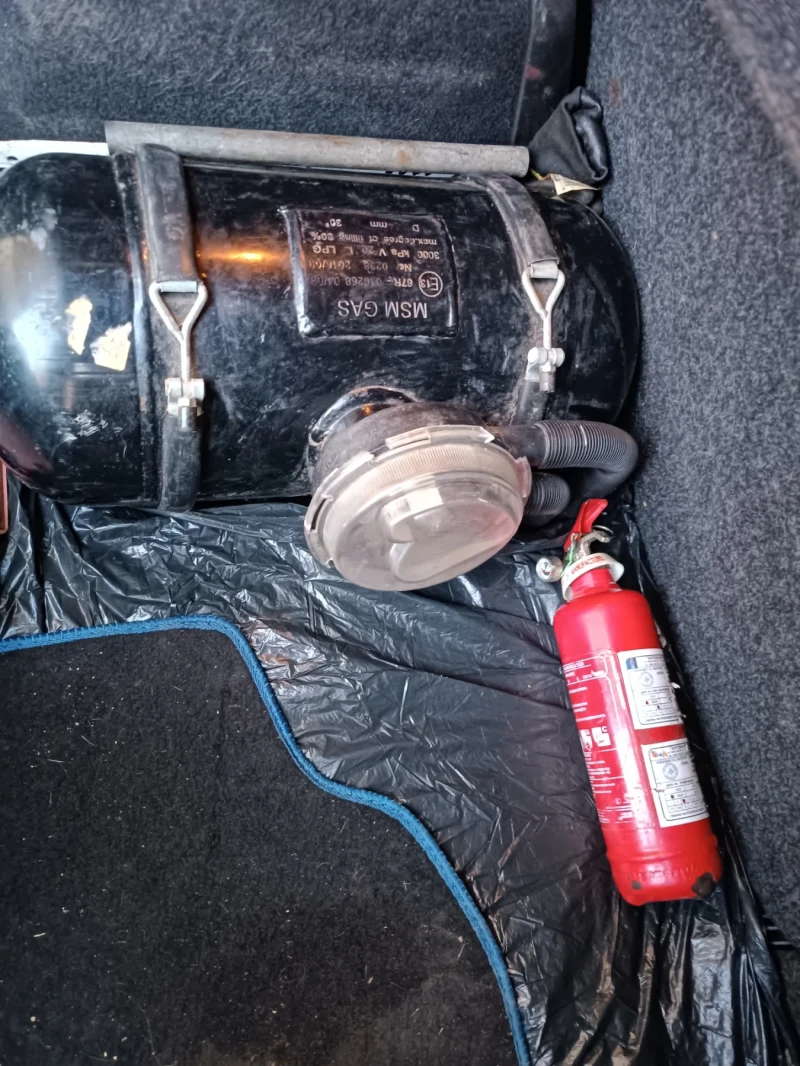 Fiat Punto Гранде Пунто 1.4 /ГАЗ, снимка 9 - Автомобили и джипове - 52656215