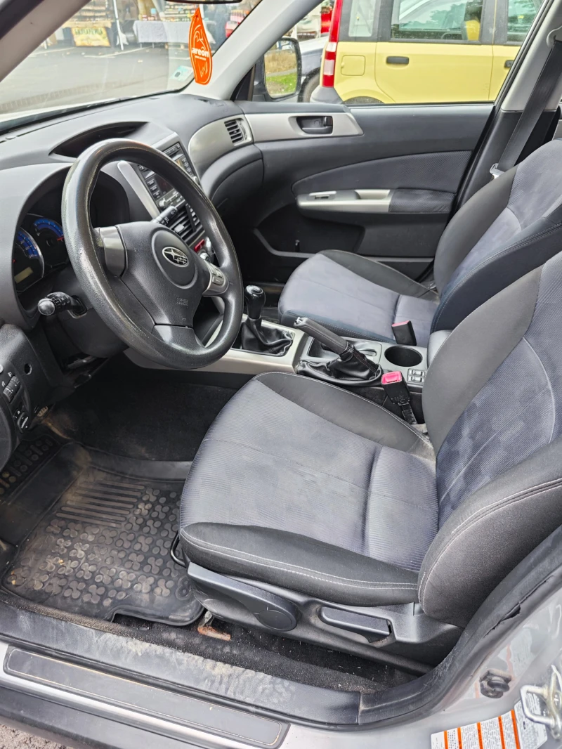 Subaru Forester, снимка 7 - Автомобили и джипове - 52112292