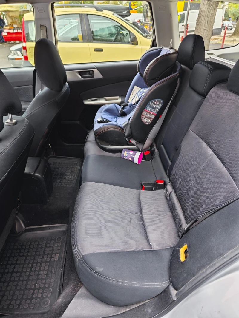 Subaru Forester, снимка 9 - Автомобили и джипове - 52112292