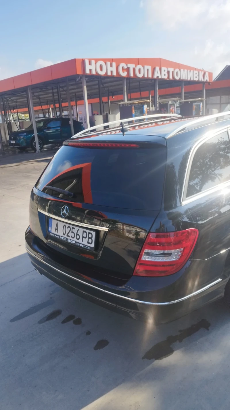 Mercedes-Benz C 220, снимка 2 - Автомобили и джипове - 52070099