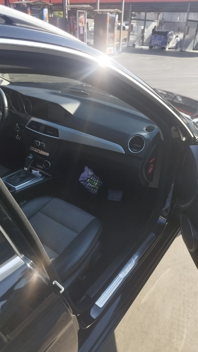 Mercedes-Benz C 220, снимка 5 - Автомобили и джипове - 52070099