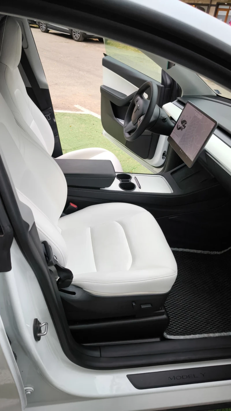Tesla Model Y 4Х4 перформанс 7местна , снимка 8 - Автомобили и джипове - 52487722