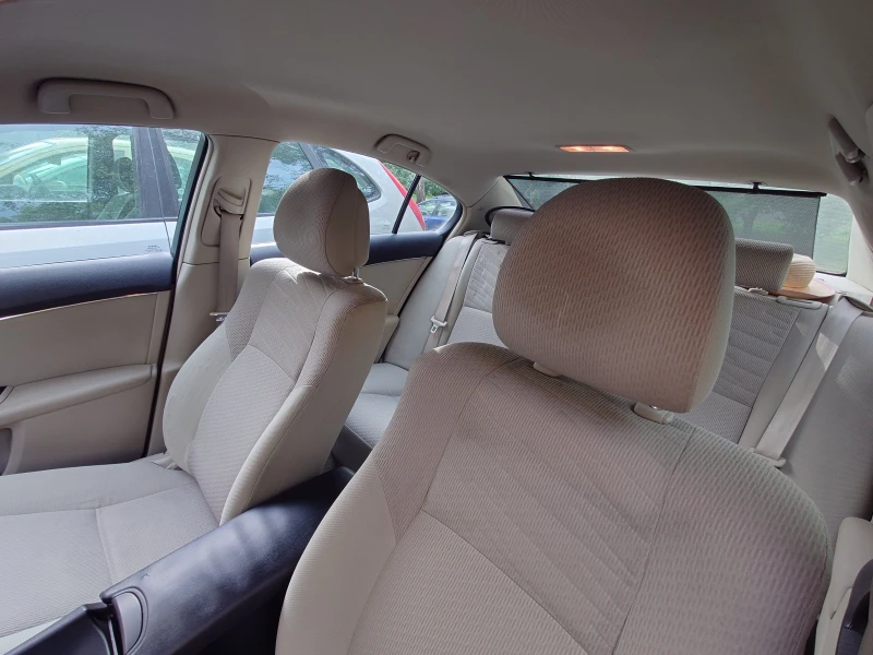 Toyota Avensis, снимка 5 - Автомобили и джипове - 52528891