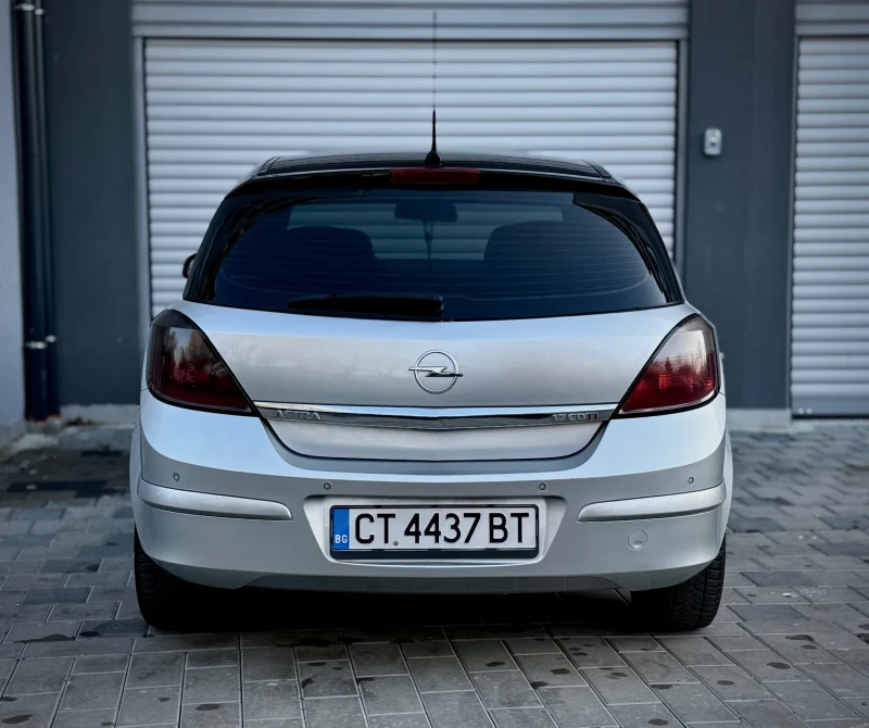 Opel Astra 1.7 CDTI, снимка 4 - Автомобили и джипове - 52797149