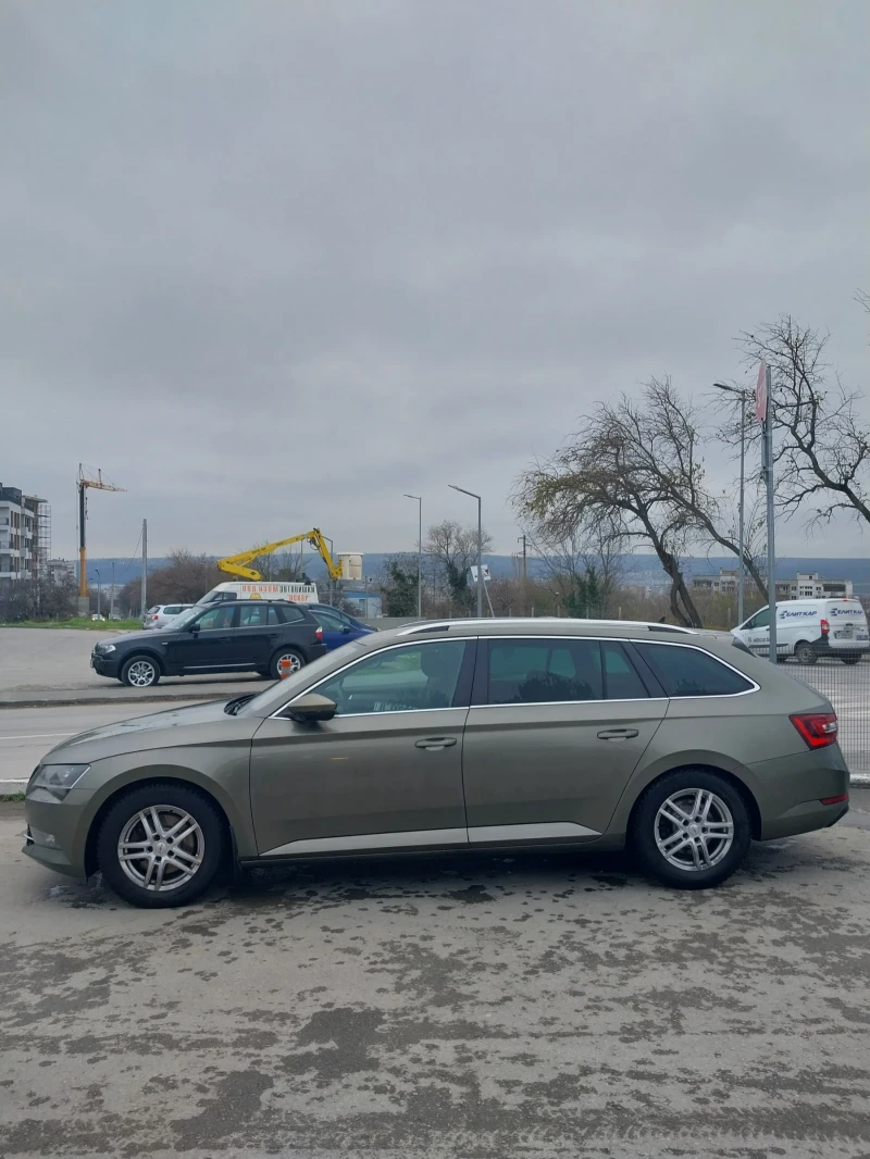 Skoda Superb 2.0 TDI 150 к.с. DSG, снимка 3 - Автомобили и джипове - 52875245