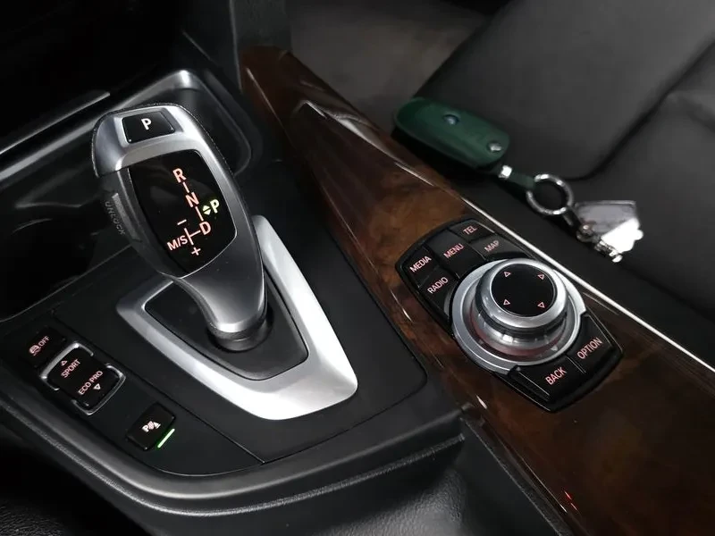 BMW 320 d, снимка 9 - Автомобили и джипове - 55142554