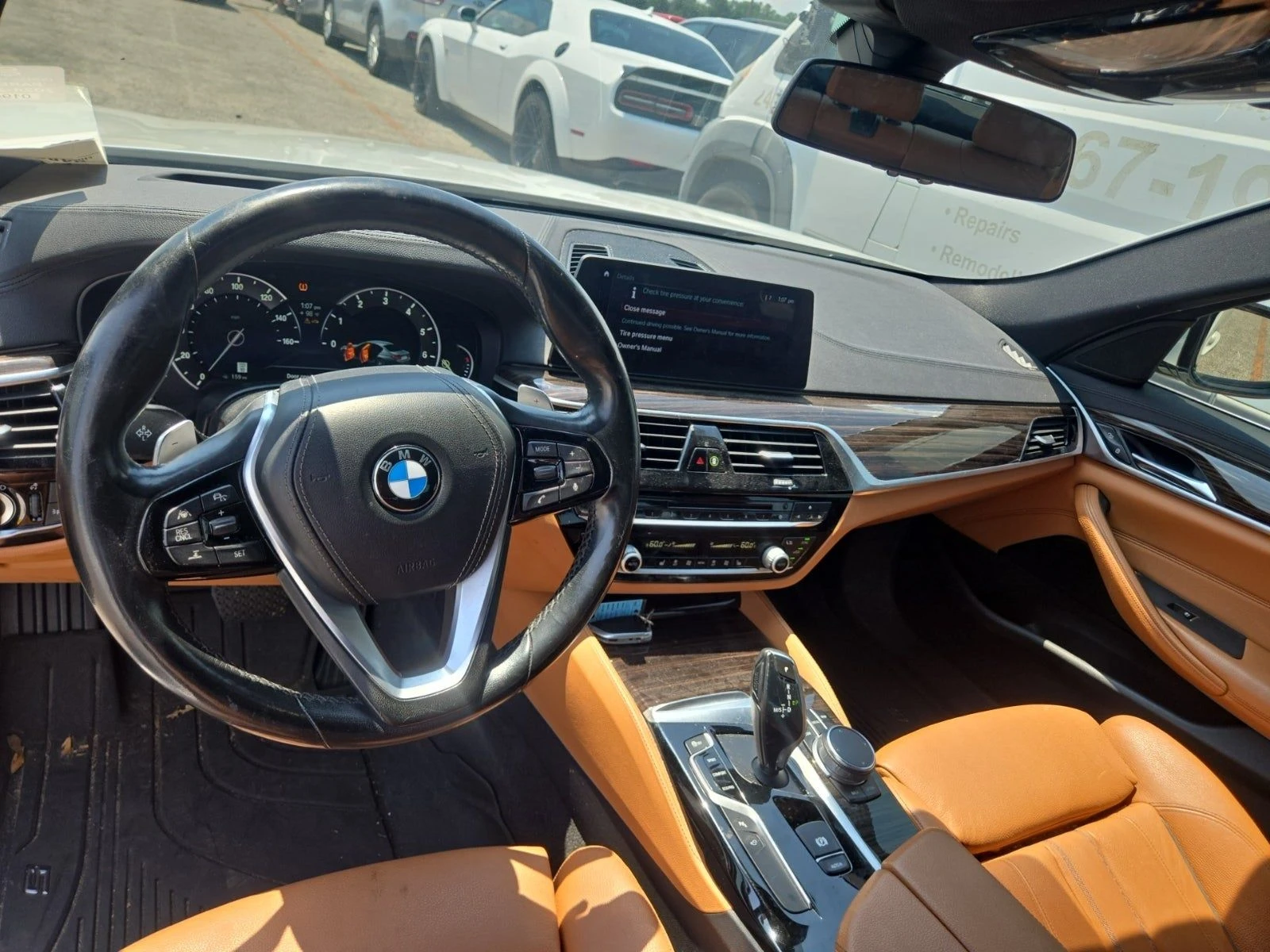 BMW 530 i LUXURY/DISTRONIC/HEAD-UP/KEYLESS/ПАНО - изображение 8