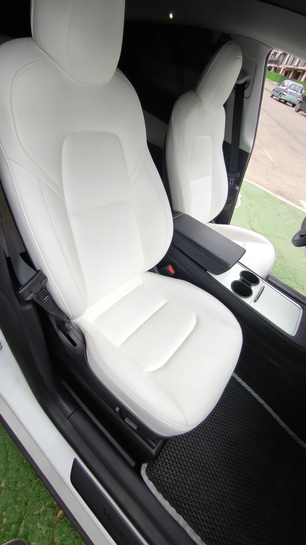 Tesla Model Y 4Х4 перформанс 7местна  - изображение 7