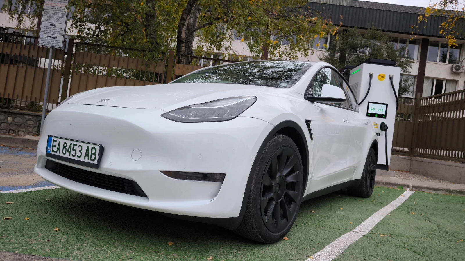Tesla Model Y 4Х4 перформанс 7местна  - изображение 3