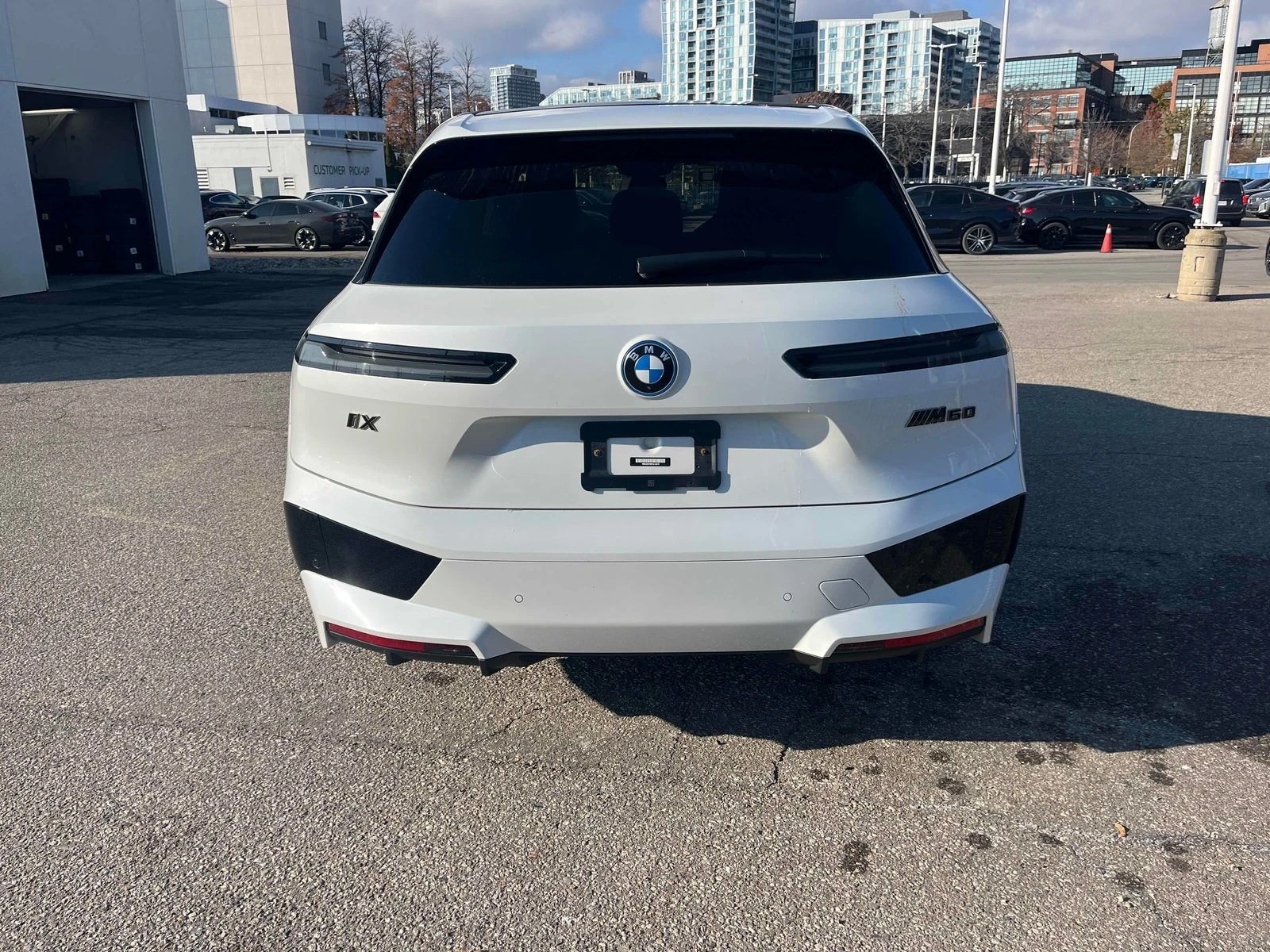 BMW iX M60 CARFAX    | Mobile.bg   4