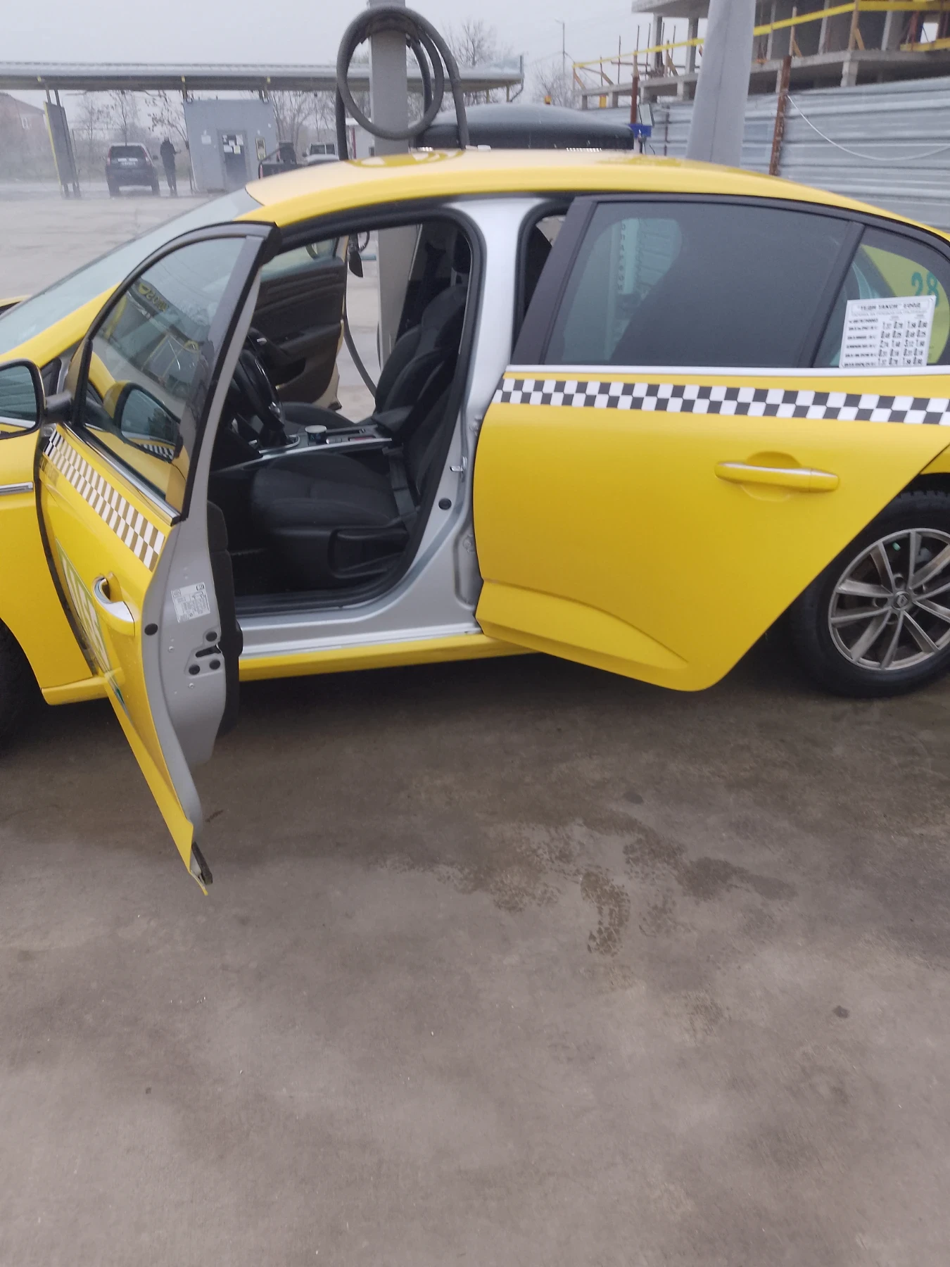 Renault Megane 1.3TCe 140 �.� | Mobile.bg � ����������� 5