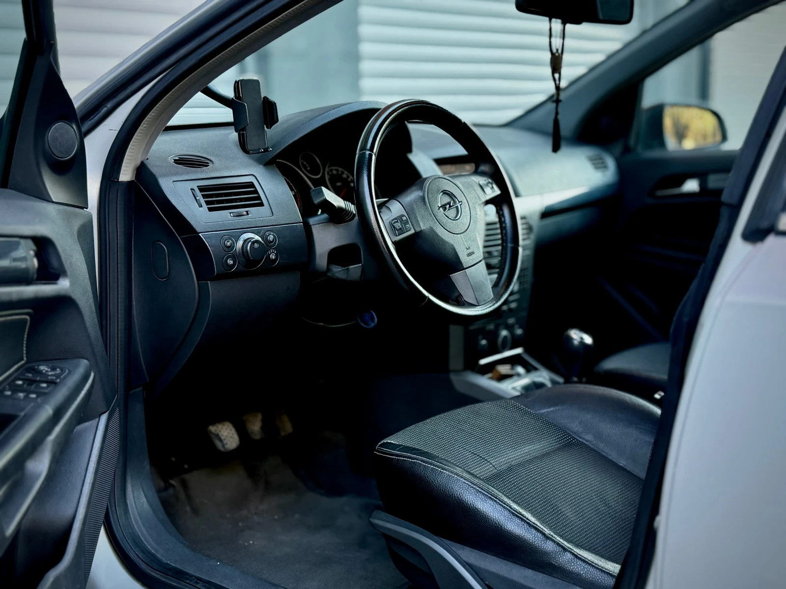 Opel Astra 1.7 CDTI - изображение 8