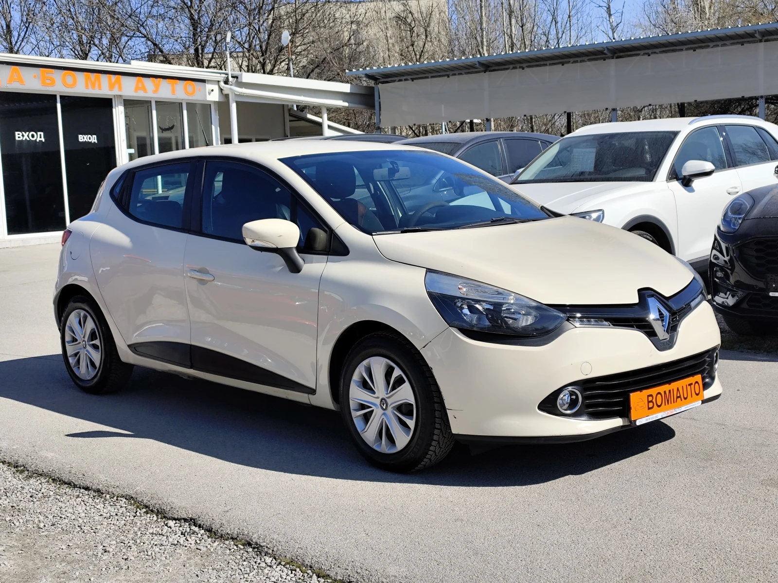 Renault Clio 1.2i* EURO6B* LED* KLIMA* , снимка 3 - Автомобили и джипове - 53827079