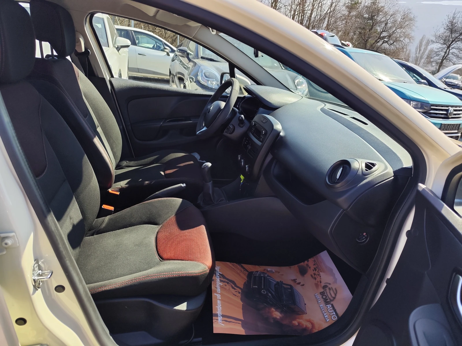 Renault Clio 1.2i* EURO6B* LED* KLIMA* , снимка 11 - Автомобили и джипове - 53827079