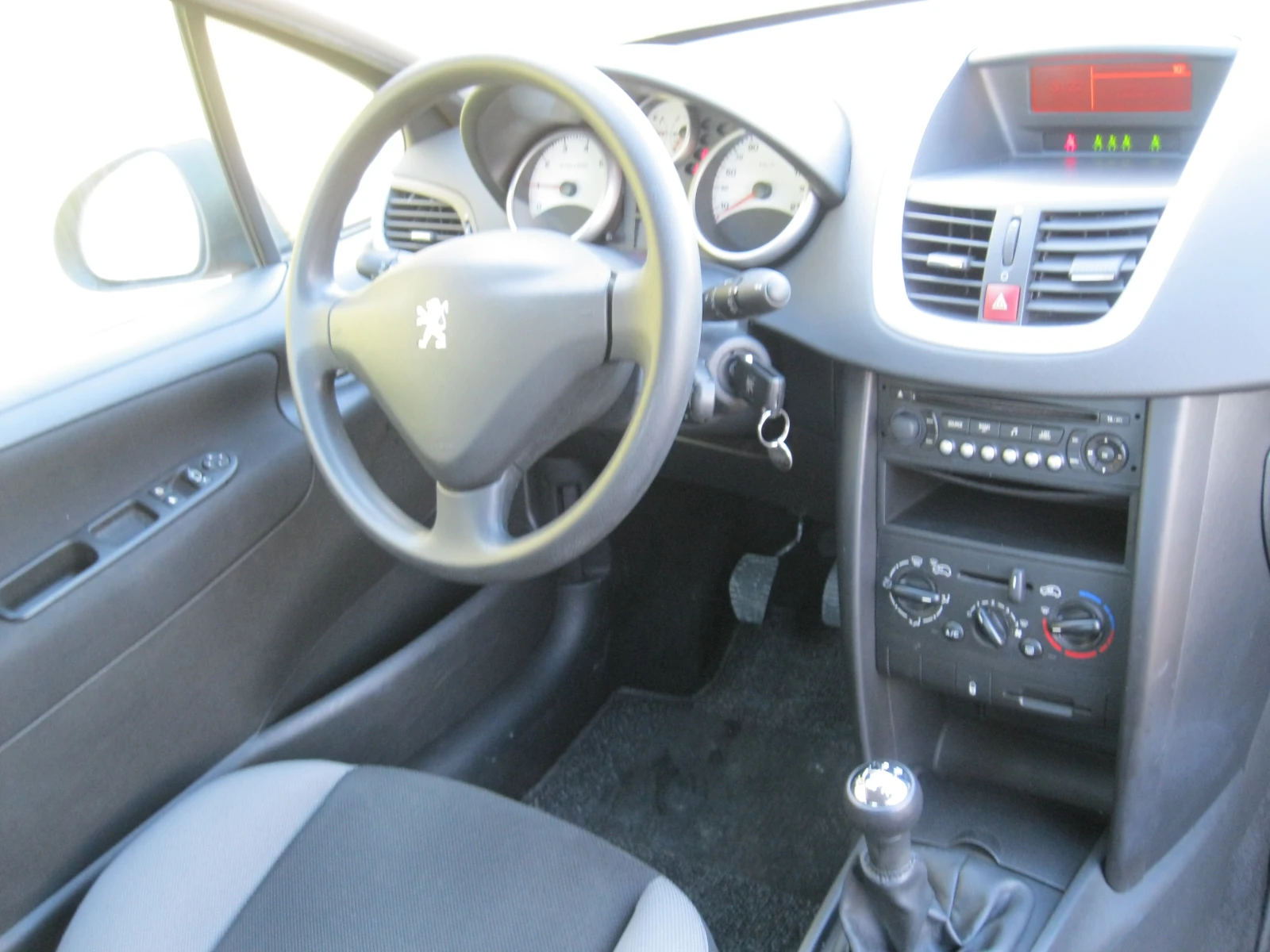 Peugeot 207, снимка 6 - Автомобили и джипове - 53828219